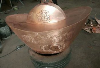 金元寶銅雕塑廠家，鑄銅金元寶雕塑制作公司