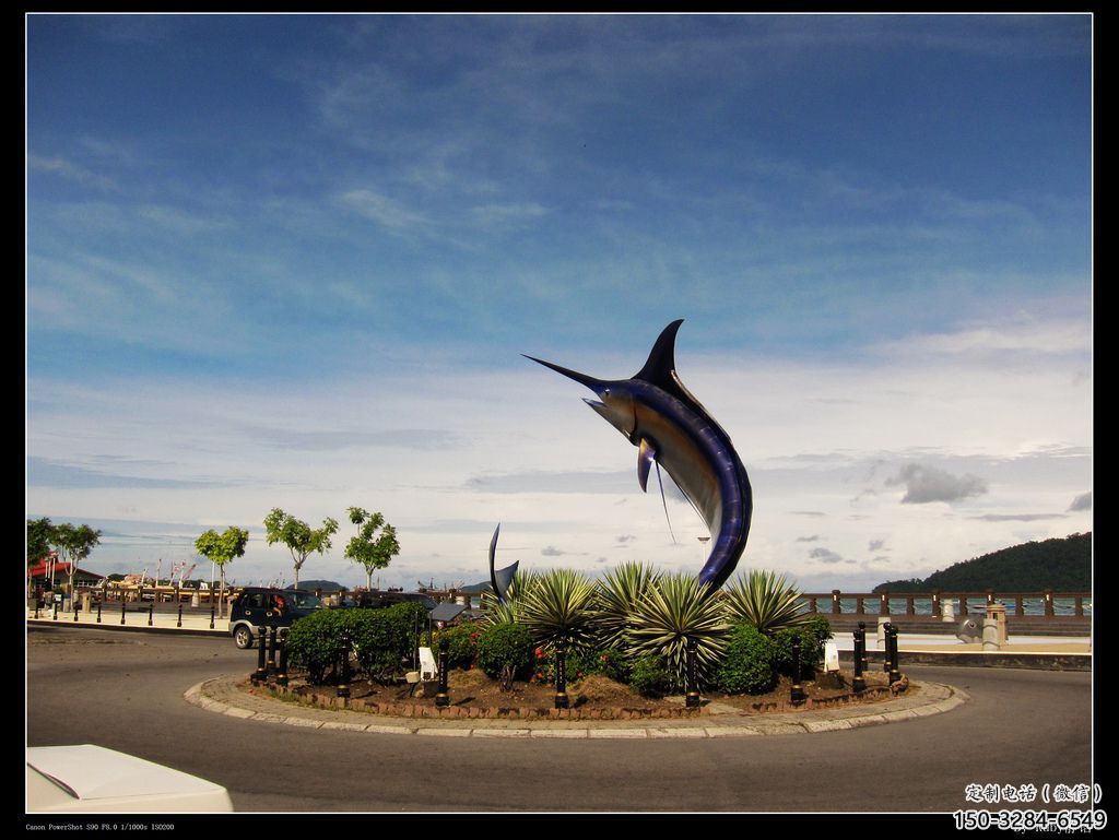 玻璃鋼劍魚雕塑，海洋生物雕塑，公園廣場大型雕塑