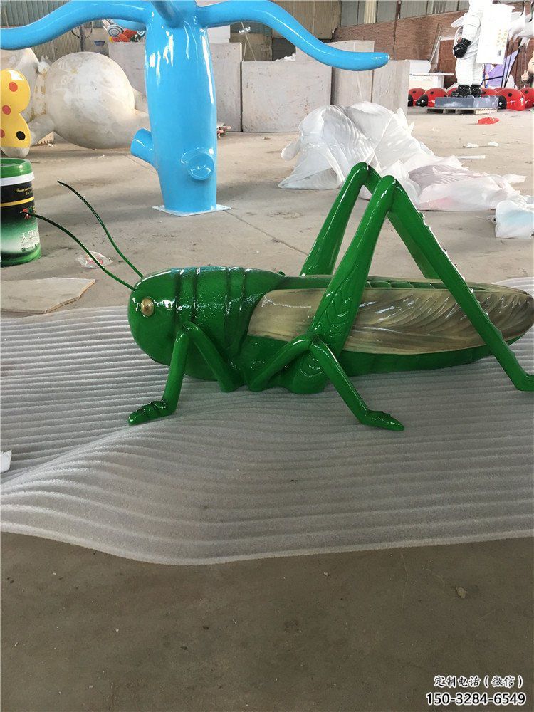 抽象蟈蟈雕塑 店門口彩繪雕塑 步行街擺件