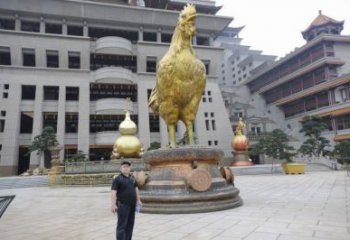 操場小雞雕塑，景觀題材，鍍銅工藝