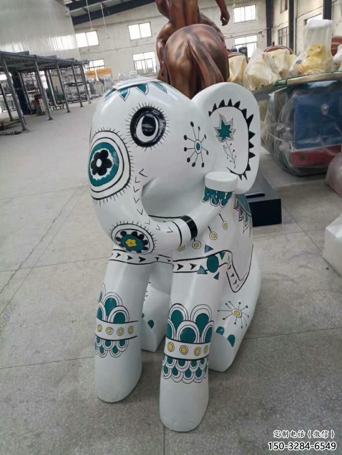 幼兒園小象雕塑，動物主題，仿古工藝