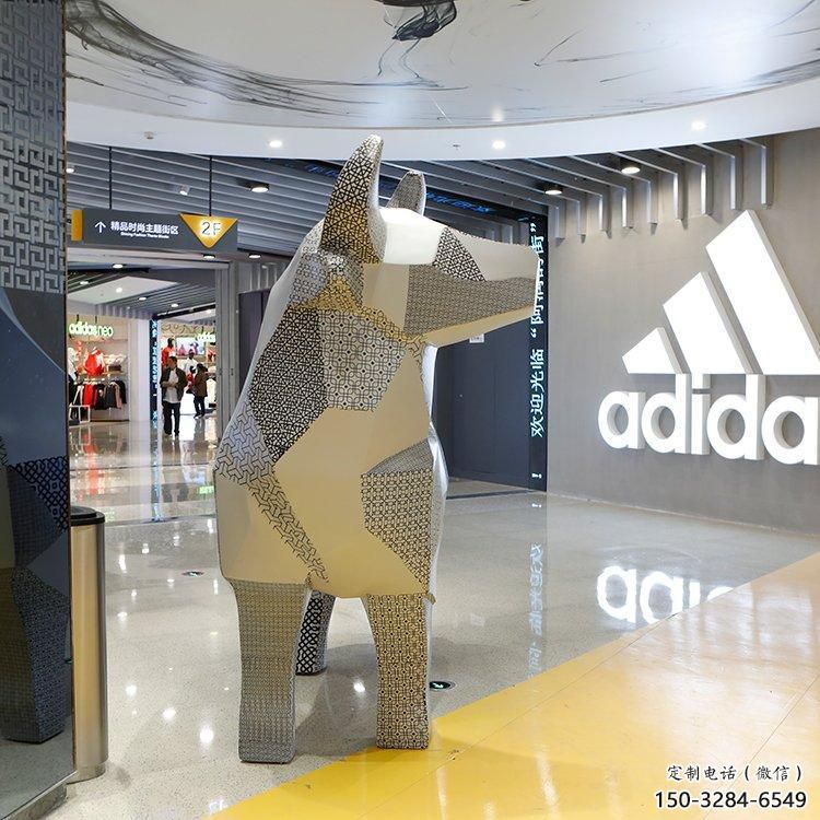 小區(qū)小牛雕塑，仿真主題，彩繪工藝