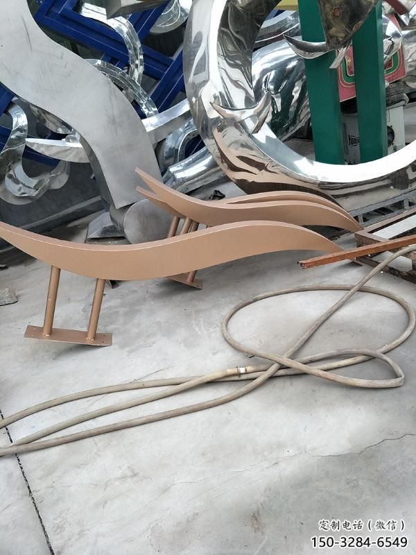 抽象魚形雕塑生產，幾何工藝，烤漆方式制作