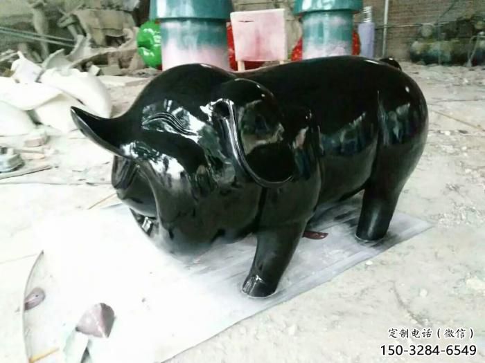 園林野豬雕塑，噴漆運(yùn)動(dòng)雕塑，網(wǎng)格形式