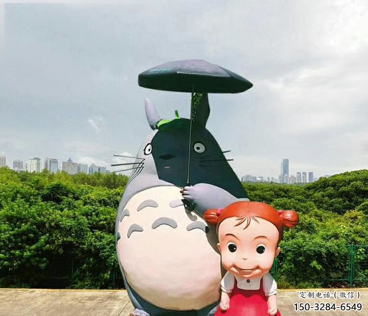 廣場(chǎng)龍貓雕塑，卡通水景雕塑，抽象效果