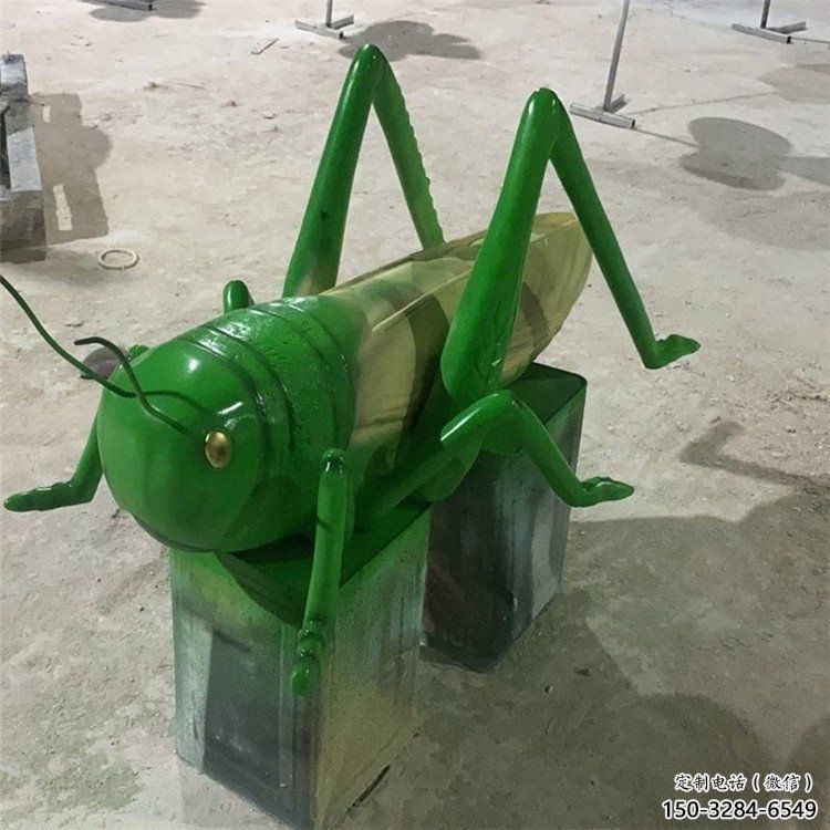 庭院蝗蟲雕塑，鍍金歐式雕塑，仿真形式