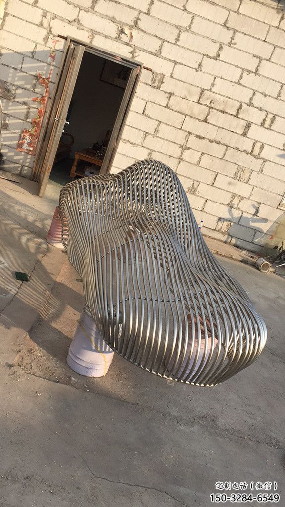 園林景觀雕塑，噴漆假山雕塑，網格形式