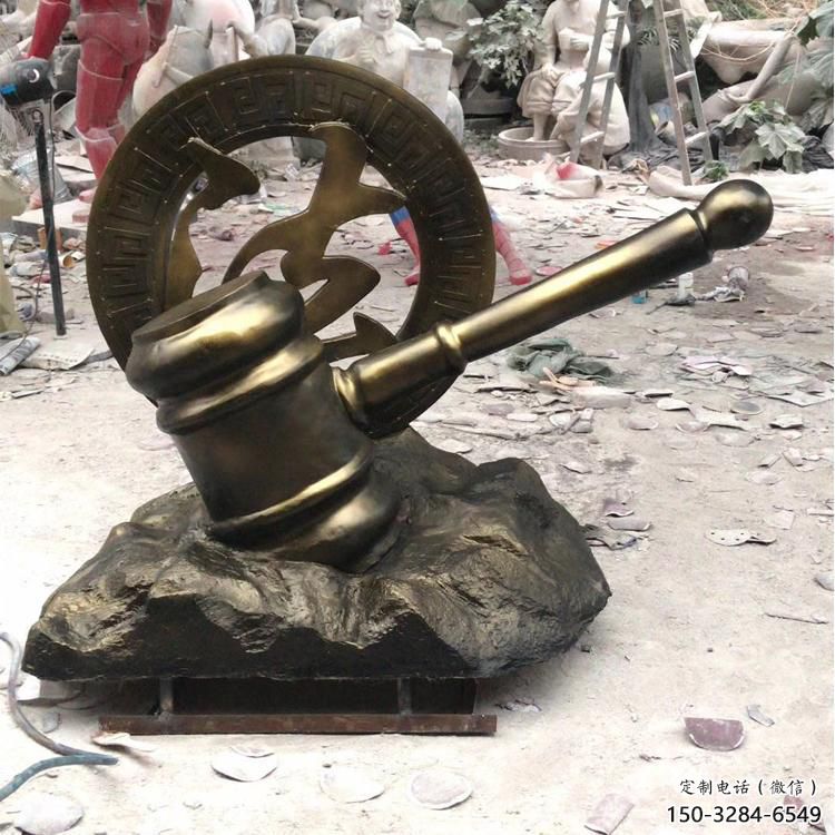 戶外錘子雕塑 噴漆法錘雕塑 鑄銅法治雕塑