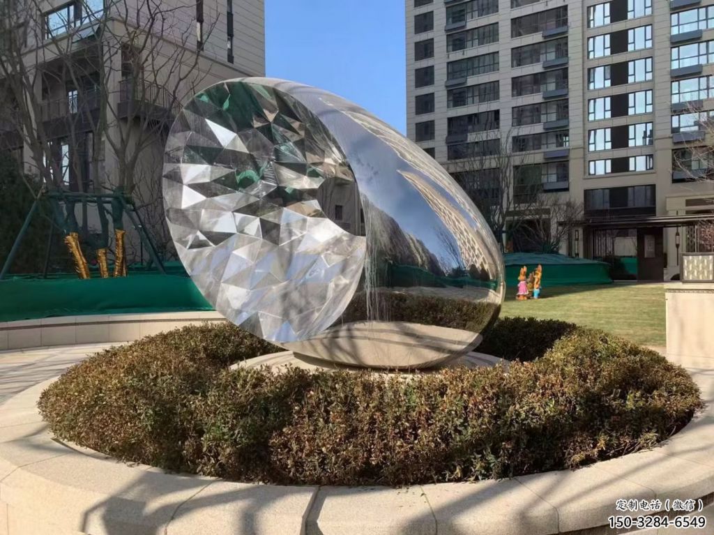 美陳松塔雕塑 異形噴水雕塑 酒店松果造型