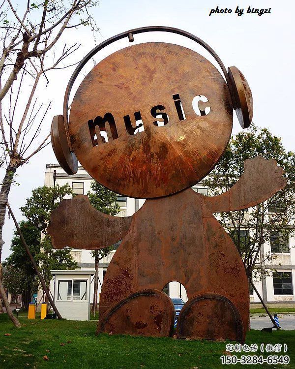 烤漆耳麥雕塑 鋼管音樂雕塑 室內耳機雕塑