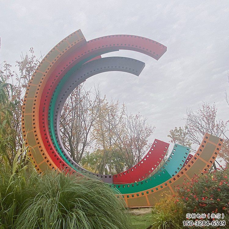 別墅區(qū)膠卷雕塑 大型別墅區(qū)膠片雕塑 剪影雕塑