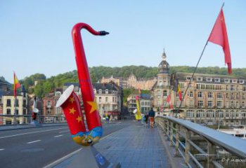 彩繪薩克斯雕塑 景觀西方樂隊(duì)雕塑 街頭樂器雕塑