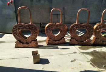 游樂場鎖子雕塑 發光公園雕塑 噴漆同心鎖雕塑