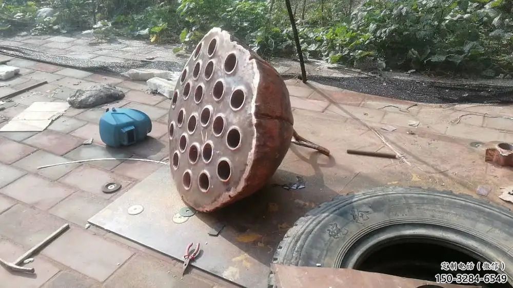 鍛造蓮蓬雕塑 景觀雕塑 戶外植物雕塑