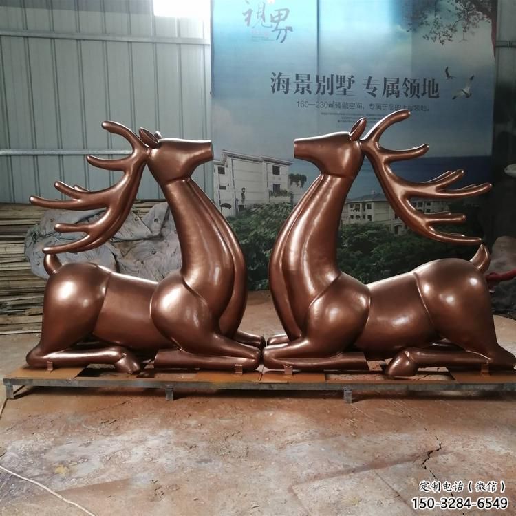 售樓部馴鹿雕塑，噴砂發(fā)光雕塑，彩繪題材