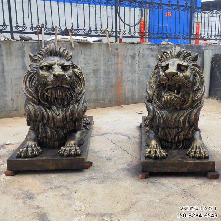 仿銅雄獅雕塑，動物美陳擺件，玻璃鋼獅子雕塑生產