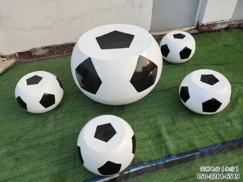 足球坐凳雕塑,仿真藝術形態，玻璃鋼坐凳雕塑類型