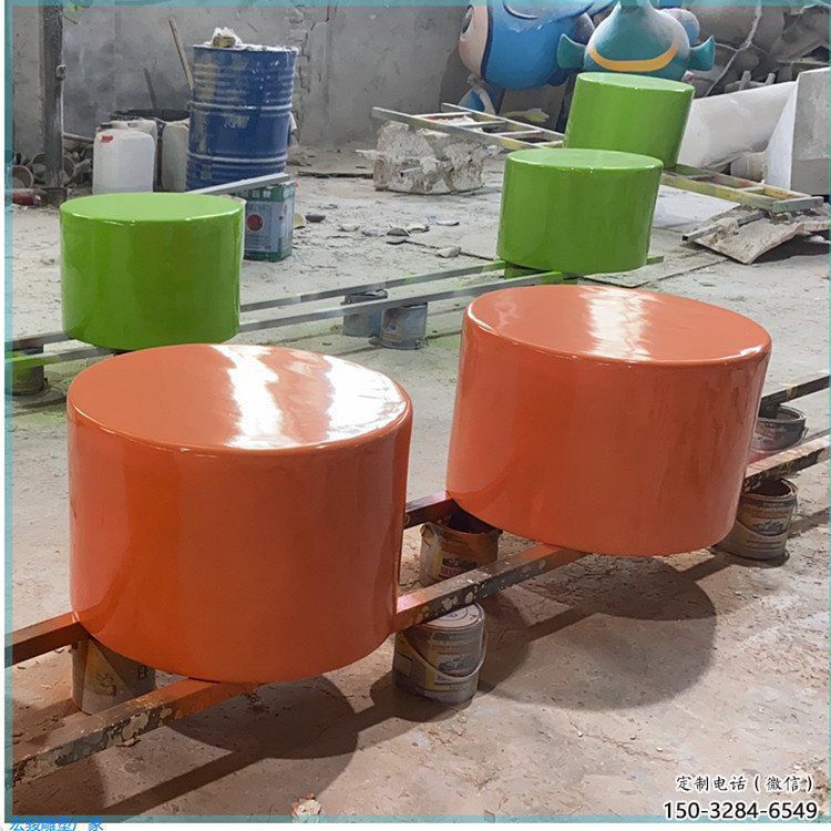 圓形坐凳雕塑，玻璃鋼光面坐凳雕塑制作