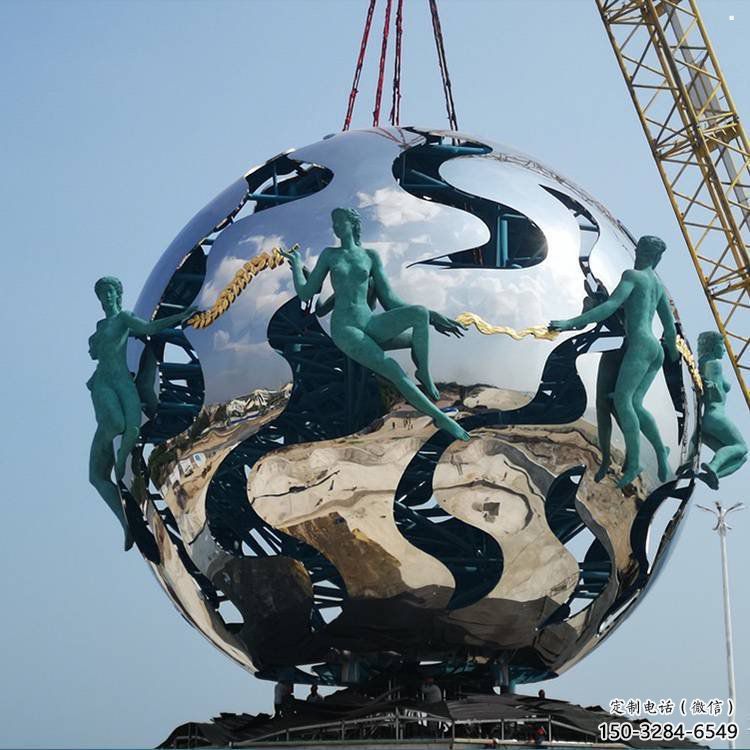 地球雕塑供應(yīng)，花園小品，鏡面地球天使雕塑廠家