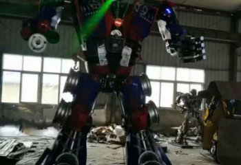 選用發(fā)聲機器人雕塑