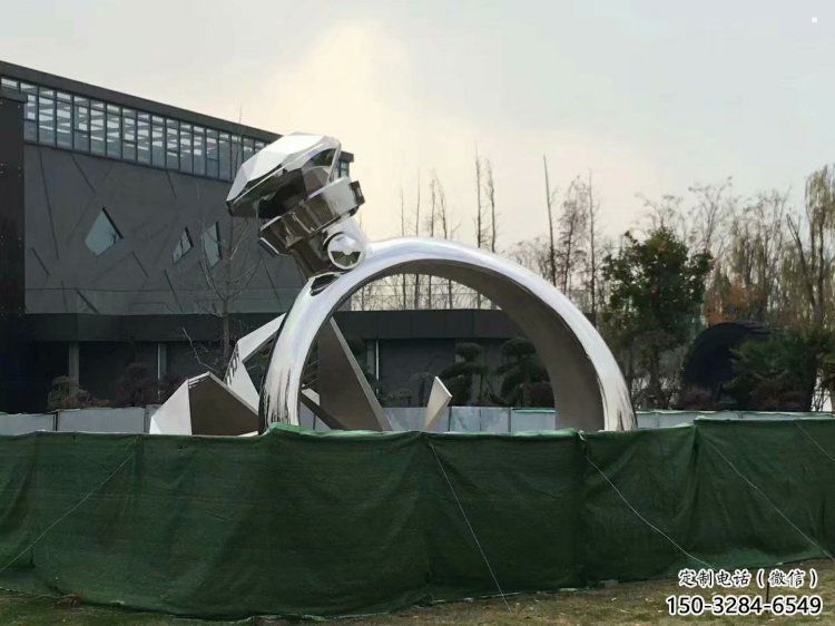 室內(nèi)戒指雕塑