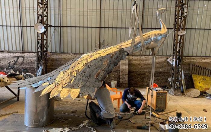 孔雀雕塑制作廠家，戶(hù)外雕塑，不銹鋼孔雀雕塑優(yōu)選