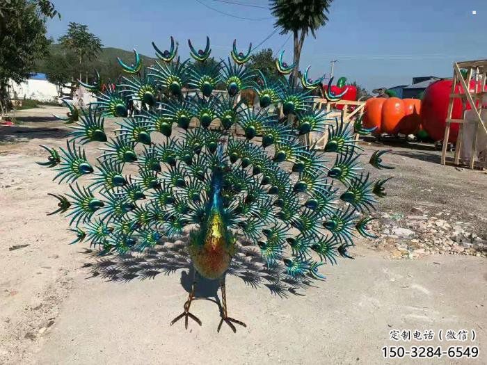 孔雀開屏雕塑定價，街景小品，環(huán)境孔雀開屏雕塑批發(fā)
