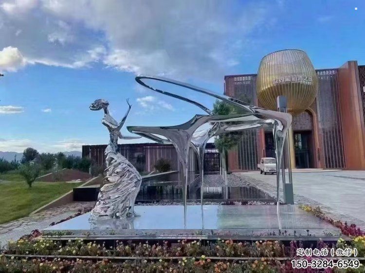 抽象鋼琴雕塑