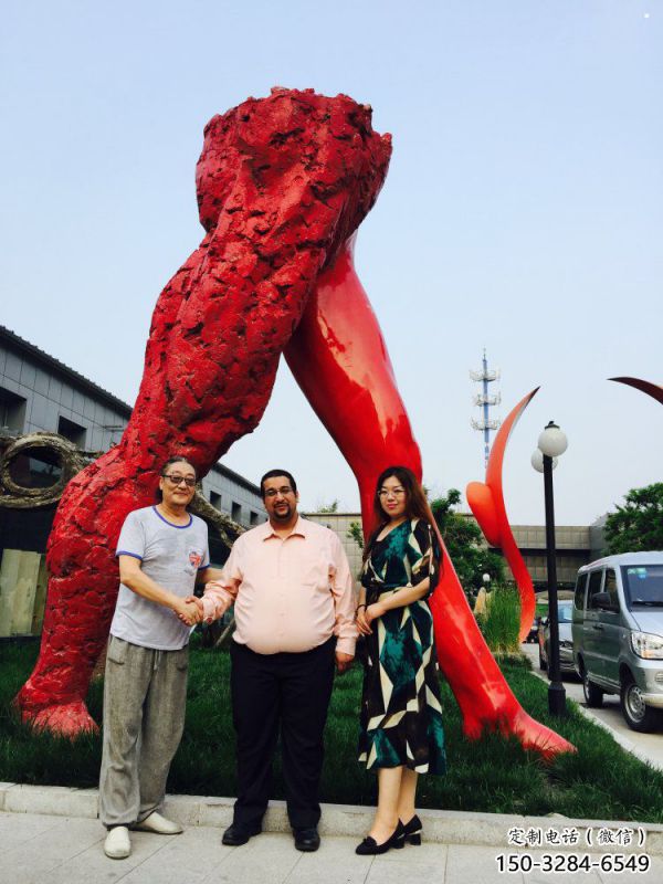 廣場人字雕塑優價，美陳組合，不銹鋼人字雕塑廠家特供