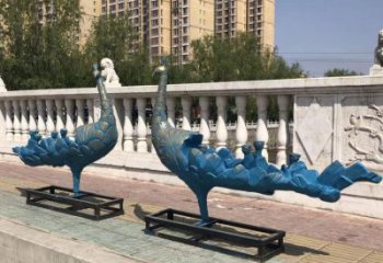 彩繪孔雀雕塑供應(yīng)，圓雕體系，仿古孔雀雕塑制作廠家
