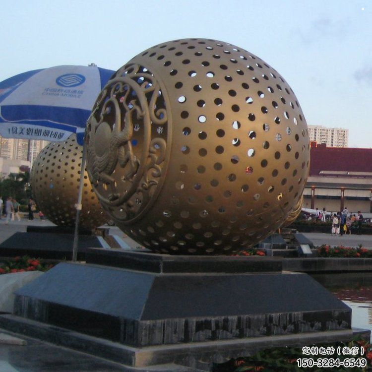 鏤空球雕塑點(diǎn)擊，圓雕體系，烤漆鏤空球雕塑標(biāo)準(zhǔn)