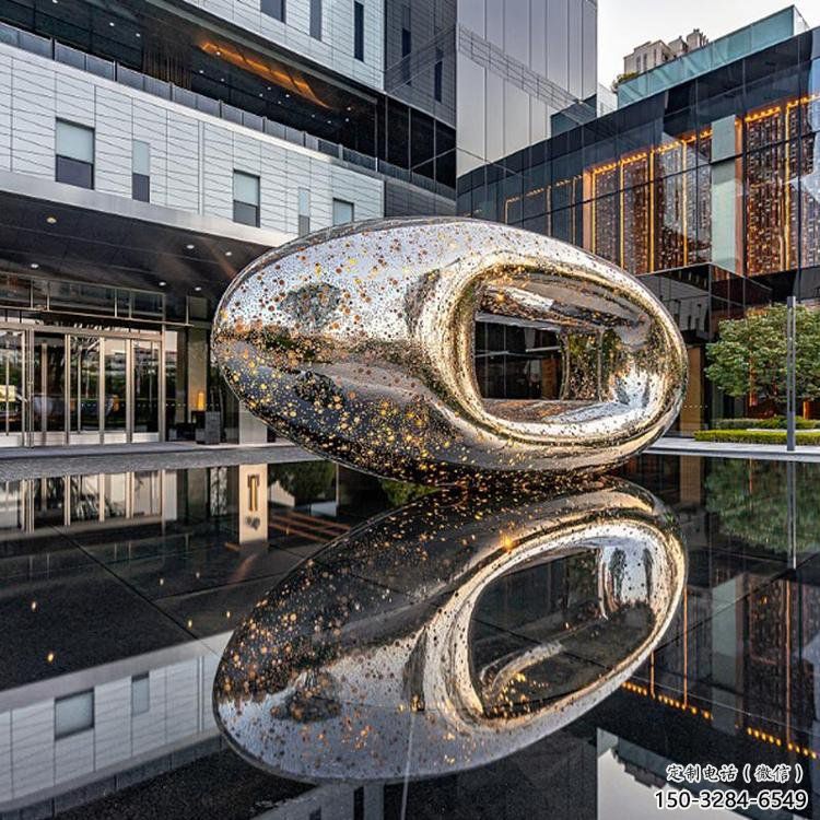 鏤空球雕塑服務商，白鋼構(gòu)件，抽象異形鏤空球雕塑定價