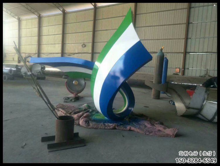 絲帶雕塑指用，景觀(guān)雕塑，不銹鋼絲帶雕塑點(diǎn)擊