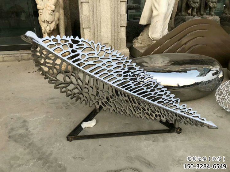 鏤空樹葉雕塑廠家，地標擺件，鏡面鏤空樹葉雕塑生產商