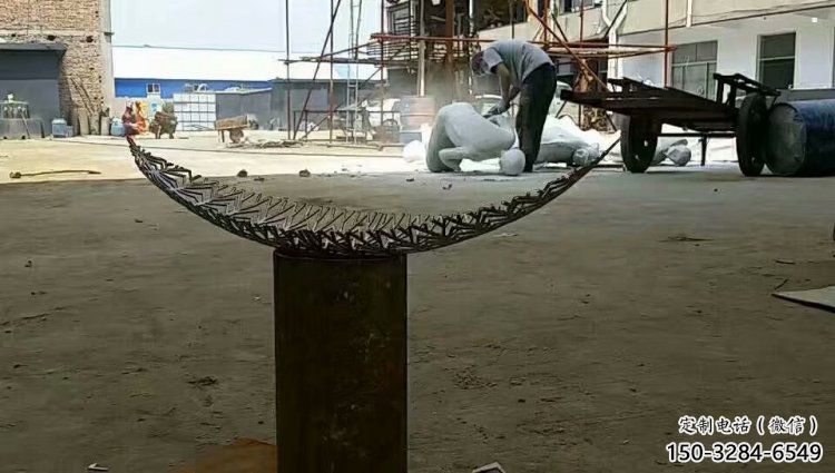 鏤空樹葉雕塑制作，公園小品，鏡面鏤空樹葉雕塑優(yōu)選