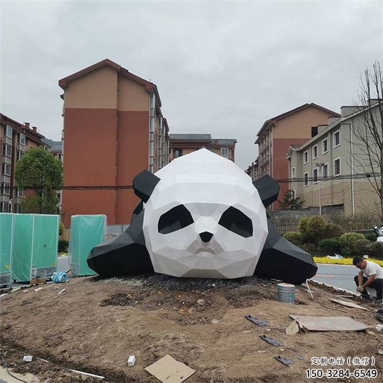 熊貓雕塑預定，城區小品，烤漆切面熊貓雕塑制造商