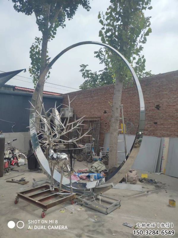 圓環(huán)雕塑優(yōu)選，城市裝飾，展示不銹鋼圓環(huán)雕塑定做