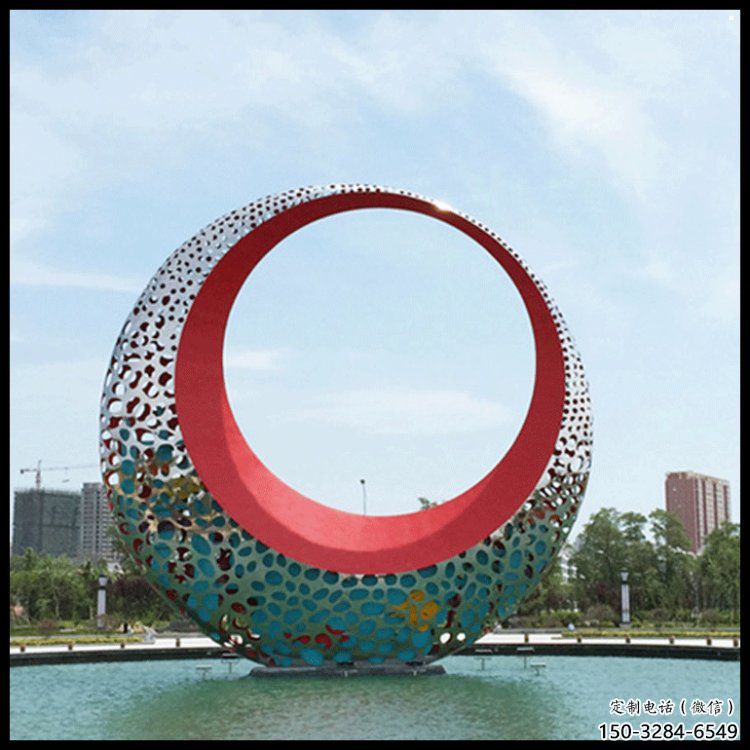 小區月牙雕塑，拉絲景觀雕塑，抽象效果
