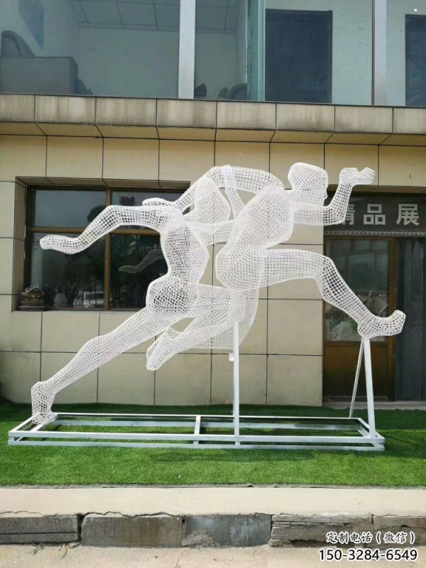 柳州鏤空跨欄雕塑制造商，透雕雕塑，鐵藝體育人物雕塑供給