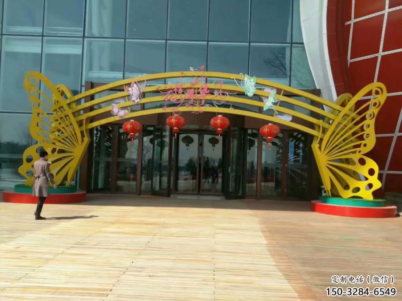 河池蝴蝶拱門雕塑，鏤空烤漆效果，不銹鋼小區(qū)標識雕塑