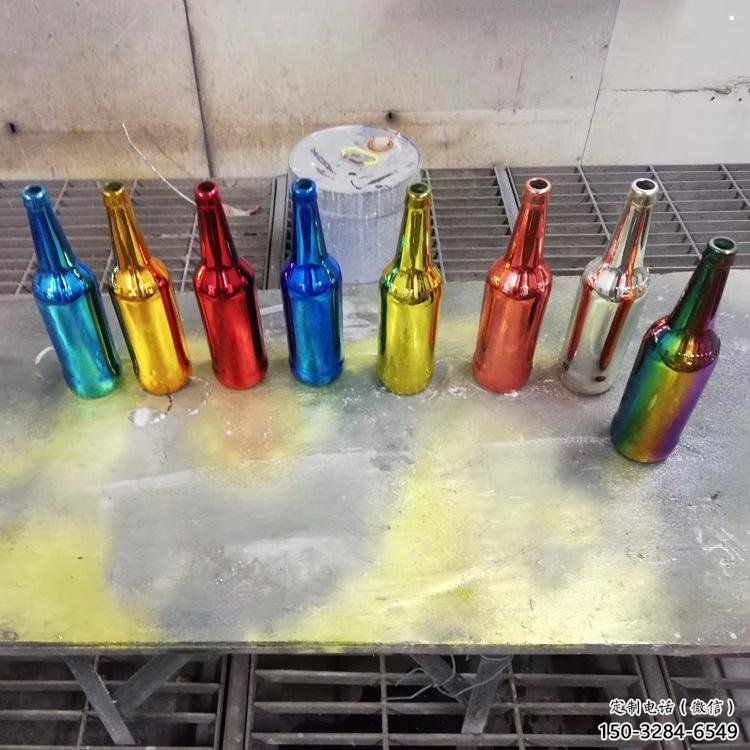 公園啤酒瓶雕塑定價，村標概念，玻璃鋼啤酒瓶雕塑選用