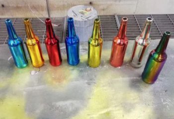 朝陽公園啤酒瓶雕塑定價，村標概念，玻璃鋼啤酒瓶雕塑選用