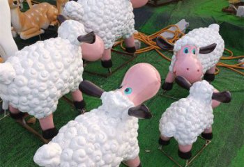 達(dá)州小區(qū)小羊雕塑，彩繪動物雕塑，抽象效果